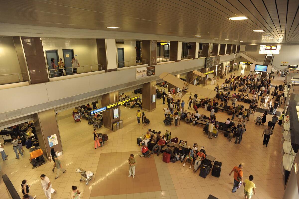 Ghid rapid: cum ajungi din Aeroportul Otopeni in centrul Bucurestiului cu masina inchiriata (rute si timpi estimati)